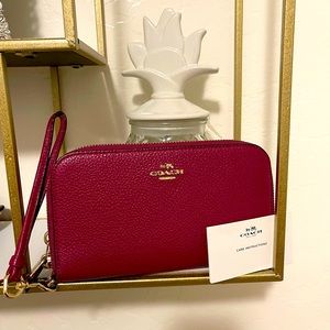 🆕 Coach Pebble Leather Double Zip Wristlet Wallet - Fuschia color. New w Tags.